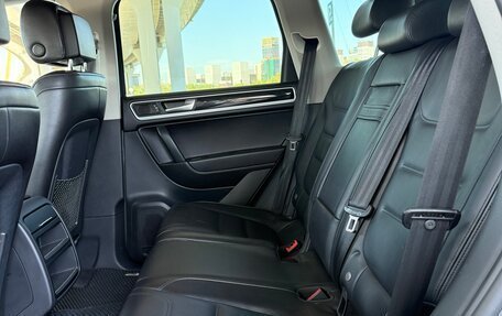 Volkswagen Touareg III, 2011 год, 1 990 000 рублей, 21 фотография