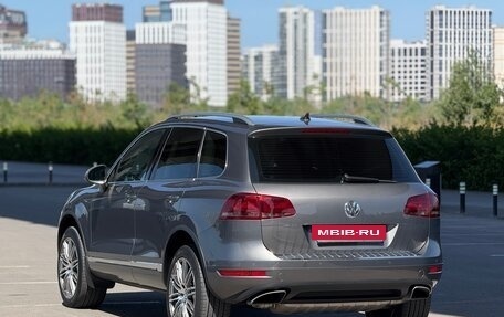 Volkswagen Touareg III, 2011 год, 1 990 000 рублей, 7 фотография
