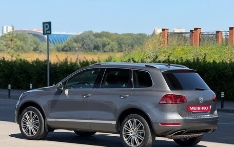 Volkswagen Touareg III, 2011 год, 1 990 000 рублей, 8 фотография