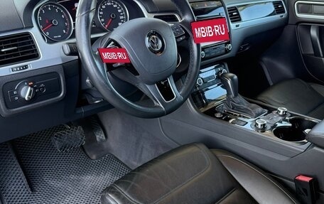 Volkswagen Touareg III, 2011 год, 1 990 000 рублей, 17 фотография