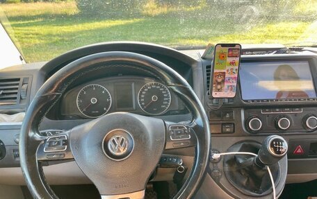 Volkswagen Caravelle T5, 2012 год, 1 800 000 рублей, 5 фотография