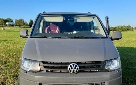 Volkswagen Caravelle T5, 2012 год, 1 800 000 рублей, 6 фотография