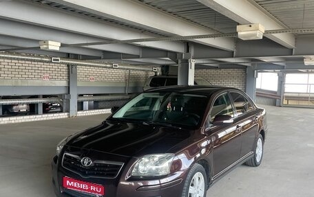 Toyota Avensis III рестайлинг, 2007 год, 695 000 рублей, 1 фотография