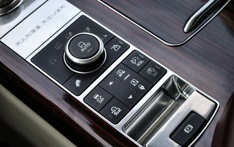 Land Rover Range Rover IV рестайлинг, 2016 год, 5 650 000 рублей, 33 фотография