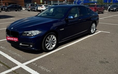 BMW 5 серия, 2015 год, 2 950 000 рублей, 2 фотография