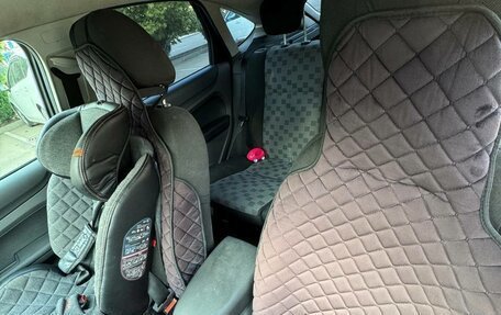 Ford Focus II рестайлинг, 2005 год, 500 000 рублей, 17 фотография