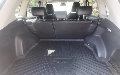 Toyota RAV4, 2022 год, 2 700 000 рублей, 9 фотография