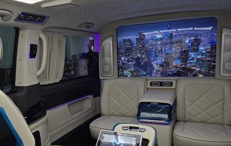 Mercedes-Benz V-Класс, 2024 год, 29 700 000 рублей, 2 фотография