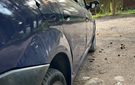 Renault Logan I, 2005 год, 210 000 рублей, 5 фотография
