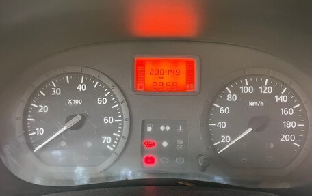Renault Logan I, 2005 год, 210 000 рублей, 6 фотография