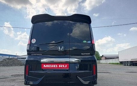 Honda Stepwgn IV, 2015 год, 1 950 000 рублей, 12 фотография