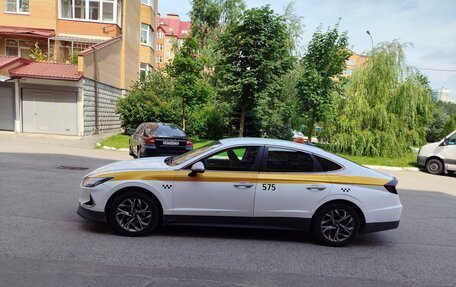 Hyundai Sonata VIII, 2021 год, 2 150 000 рублей, 2 фотография