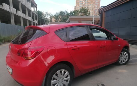 Opel Astra J, 2011 год, 499 000 рублей, 3 фотография