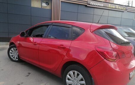 Opel Astra J, 2011 год, 499 000 рублей, 4 фотография
