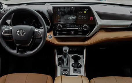 Toyota Highlander, 2024 год, 5 310 000 рублей, 16 фотография