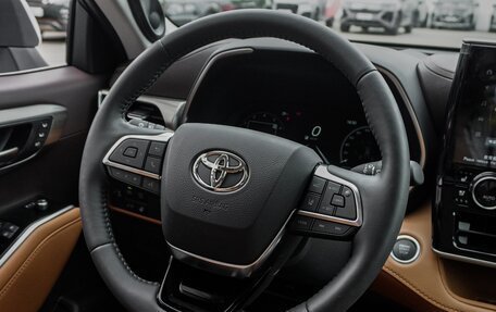 Toyota Highlander, 2024 год, 5 310 000 рублей, 15 фотография