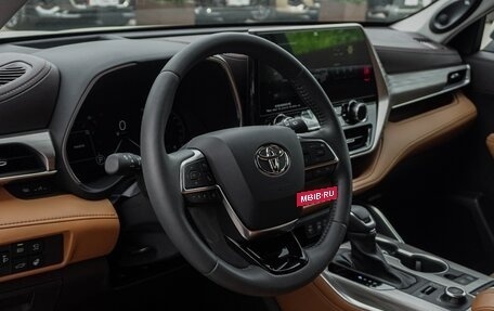 Toyota Highlander, 2024 год, 5 310 000 рублей, 14 фотография