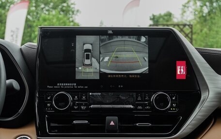 Toyota Highlander, 2024 год, 5 310 000 рублей, 35 фотография