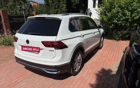 Volkswagen Tiguan II, 2021 год, 3 750 000 рублей, 4 фотография