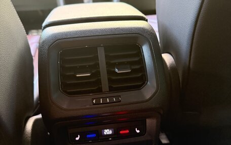 Volkswagen Tiguan II, 2021 год, 3 750 000 рублей, 10 фотография