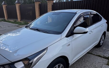 Hyundai Solaris II рестайлинг, 2017 год, 1 200 000 рублей, 4 фотография