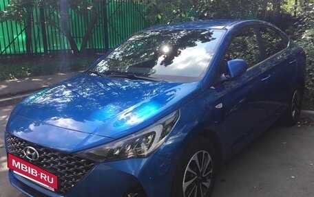 Hyundai Solaris II рестайлинг, 2021 год, 1 780 000 рублей, 2 фотография