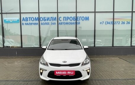 KIA Rio IV, 2018 год, 1 388 000 рублей, 8 фотография