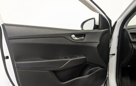 Hyundai Solaris II рестайлинг, 2021 год, 1 650 000 рублей, 19 фотография