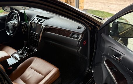 Toyota Camry, 2017 год, 2 150 000 рублей, 2 фотография