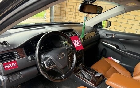Toyota Camry, 2017 год, 2 150 000 рублей, 6 фотография