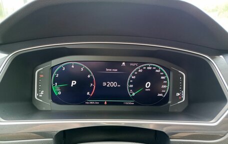 Volkswagen Tiguan II, 2019 год, 2 446 800 рублей, 16 фотография