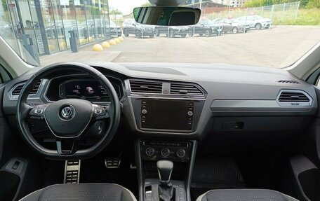 Volkswagen Tiguan II, 2019 год, 2 446 800 рублей, 17 фотография