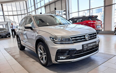 Volkswagen Tiguan II, 2020 год, 3 470 000 рублей, 3 фотография