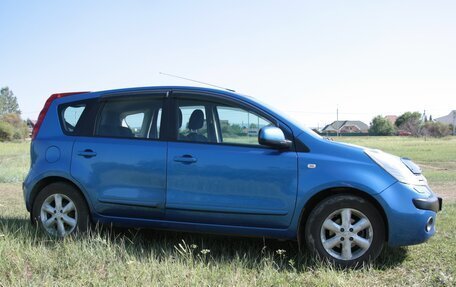 Nissan Note II рестайлинг, 2006 год, 700 000 рублей, 2 фотография