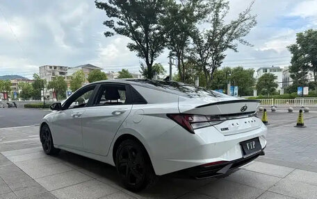 Hyundai Elantra, 2022 год, 1 650 000 рублей, 5 фотография