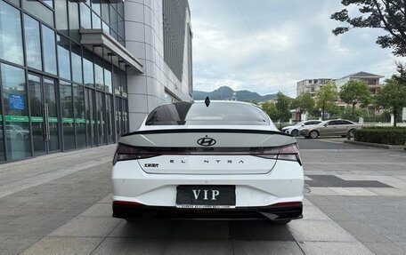 Hyundai Elantra, 2022 год, 1 650 000 рублей, 7 фотография