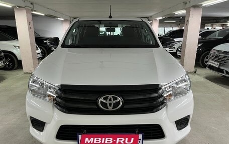 Toyota Hilux VIII, 2019 год, 2 995 000 рублей, 3 фотография