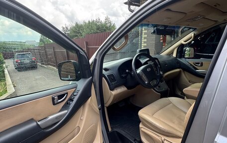 Hyundai Grand Starex Grand Starex I рестайлинг 2, 2011 год, 1 650 000 рублей, 10 фотография