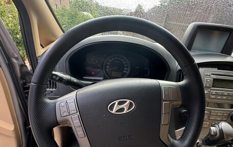 Hyundai Grand Starex Grand Starex I рестайлинг 2, 2011 год, 1 650 000 рублей, 14 фотография
