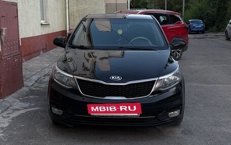 KIA Rio III рестайлинг, 2015 год, 999 000 рублей, 2 фотография