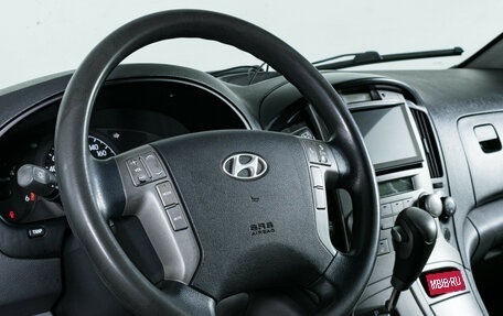 Hyundai Grand Starex Grand Starex I рестайлинг 2, 2010 год, 1 190 000 рублей, 15 фотография