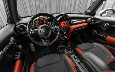 MINI Hatch, 2018 год, 2 880 000 рублей, 9 фотография