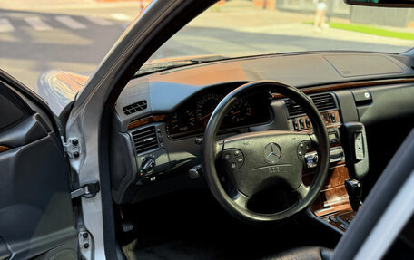Mercedes-Benz E-Класс, 2001 год, 890 000 рублей, 8 фотография