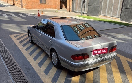 Mercedes-Benz E-Класс, 2001 год, 890 000 рублей, 2 фотография