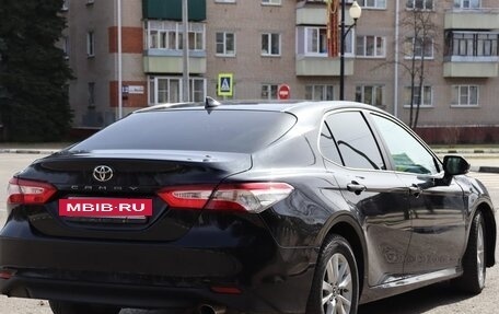 Toyota Camry, 2018 год, 2 000 000 рублей, 3 фотография