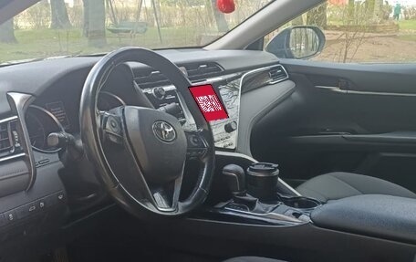 Toyota Camry, 2018 год, 2 000 000 рублей, 7 фотография