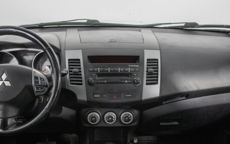Mitsubishi Outlander III рестайлинг 3, 2007 год, 841 000 рублей, 14 фотография