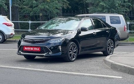 Toyota Camry, 2017 год, 2 150 000 рублей, 6 фотография