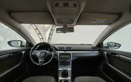 Volkswagen Passat B7, 2011 год, 589 000 рублей, 11 фотография