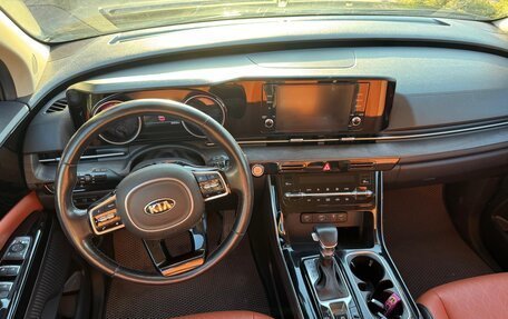 KIA Carnival, 2021 год, 3 990 000 рублей, 10 фотография